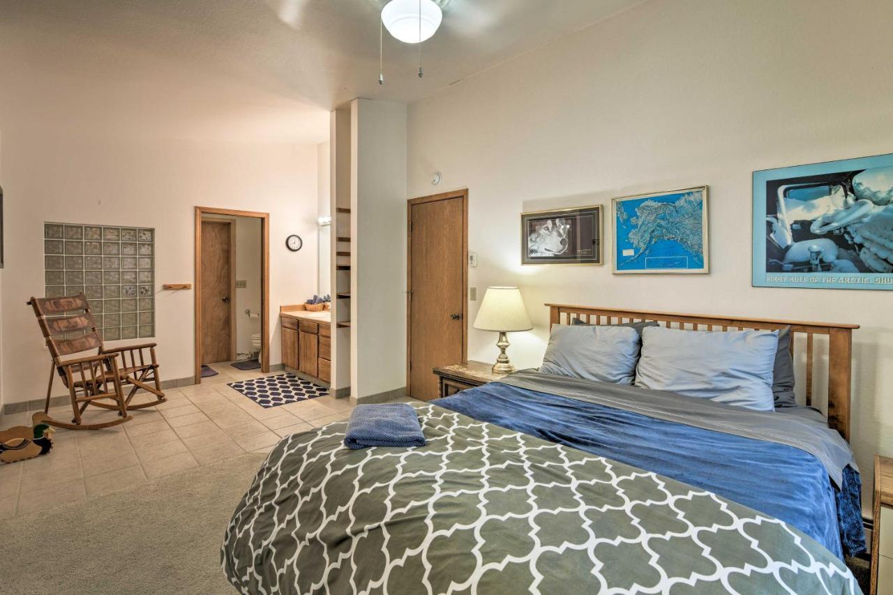 Spacious Family Home With Deck And Million-Dollar View Anchorage Extérieur photo