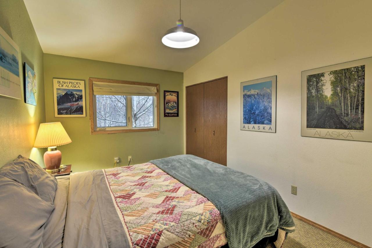 Spacious Family Home With Deck And Million-Dollar View Anchorage Extérieur photo