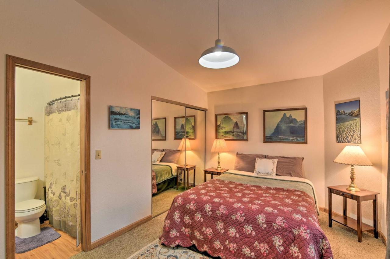 Spacious Family Home With Deck And Million-Dollar View Anchorage Extérieur photo